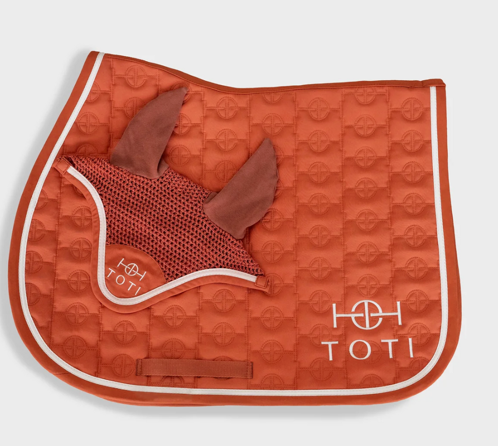 Saddle Pad and Bonnet