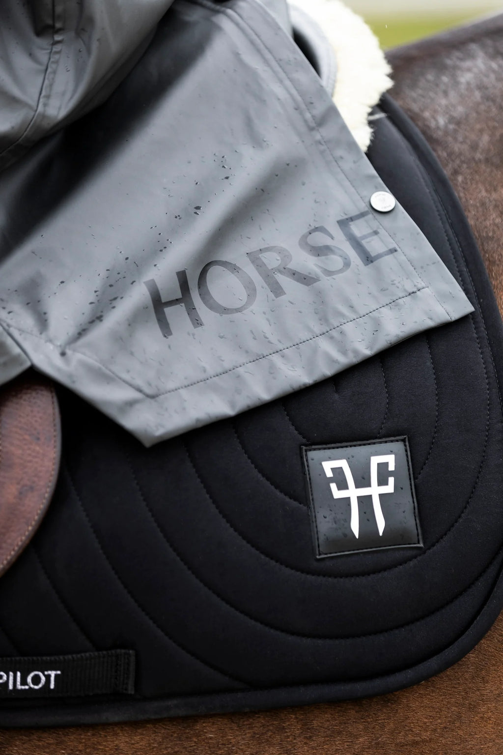 Mandil Horse Pilot Ergonomic
