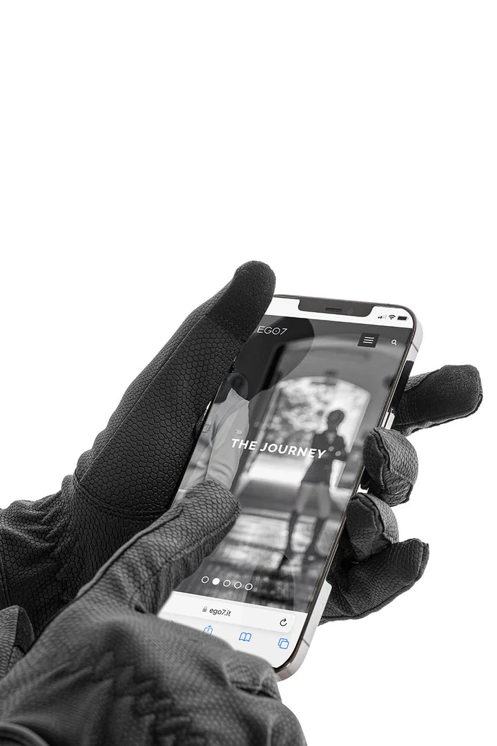 GLOVE ACTION TECH