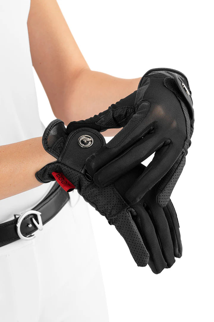 GLOVE ACTION TECH
